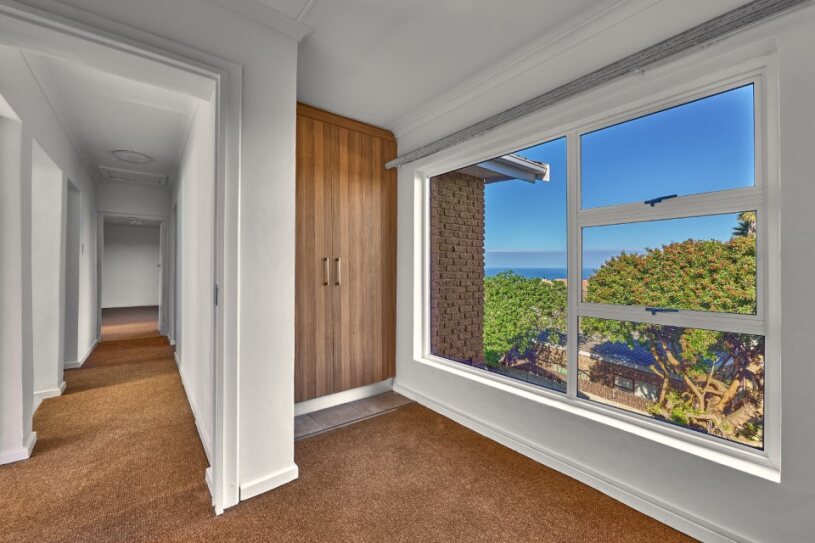 5 Bedroom Property for Sale in Dana Bay Western Cape